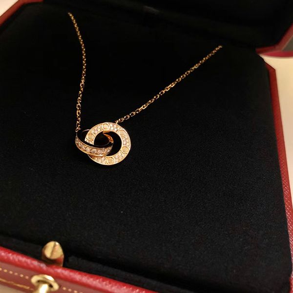 Tasarımcı Mücevher Kakma Zirkon Kolye Kolye Kadınlar için Altın Zincir Sevimli Takılar Collier Alfabe Kolyeleri Takı Arkadaşları Hediye İyi