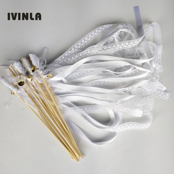 Sonstiges Partyzubehör für Veranstaltungen: 50 Stück Stye D LACE Wedding Ribbon Wands, weiße Konfetti-Twiring-Stream-Sticks mit Glöckchen 230825