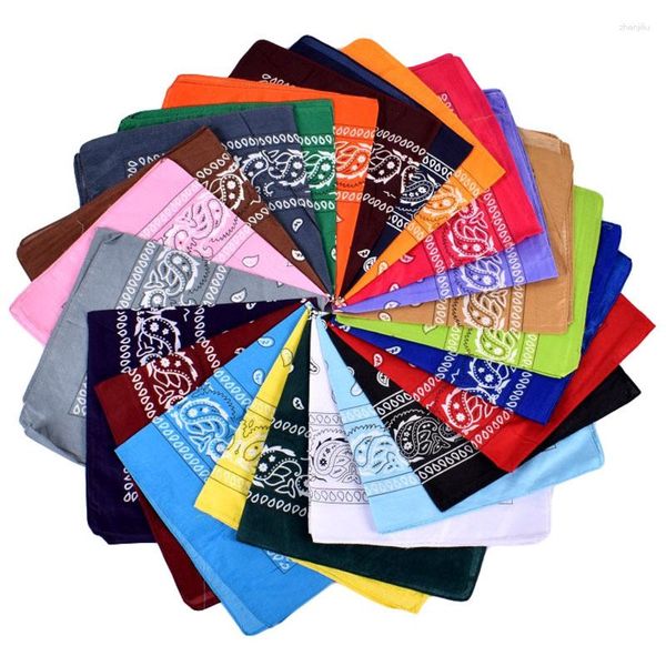 Lenços 50 pcs bandanas em massa colorido paisley unisex cabeça envoltório lenço cowboy headband lenço para mulheres homens