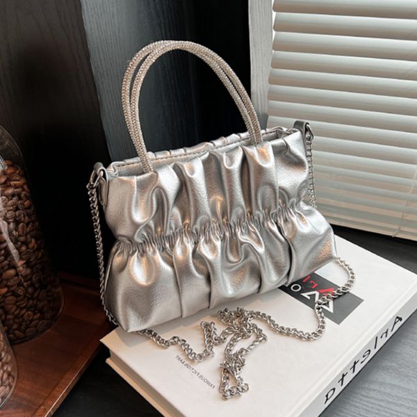 Abendtaschen Koreanische Mode Plissee Kette Silber gesteppt Frauen Unterarm Schulter Seitentasche Umhängetasche Handtasche Y2K mit mentalem Griff 230826