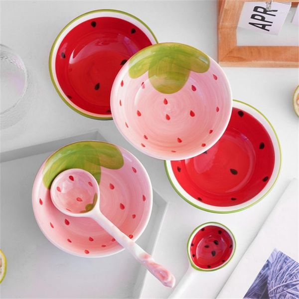 Tigelas de morango melancia bonito tigela de cerâmica estilo japonês longo alça colher utensílios de mesa dos desenhos animados sopa de arroz celebrante tablew