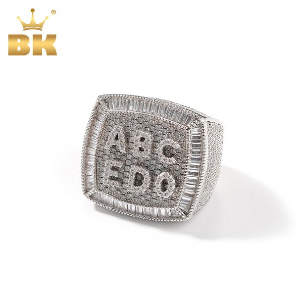 Fedi nuziali THE BLING KING Anello personalizzato con 19 lettere Anello completamente ghiacciato Cubic Zirconia Nome personalizzato Anelli per feste Uomini e donne Gioielli Hiphop 230826