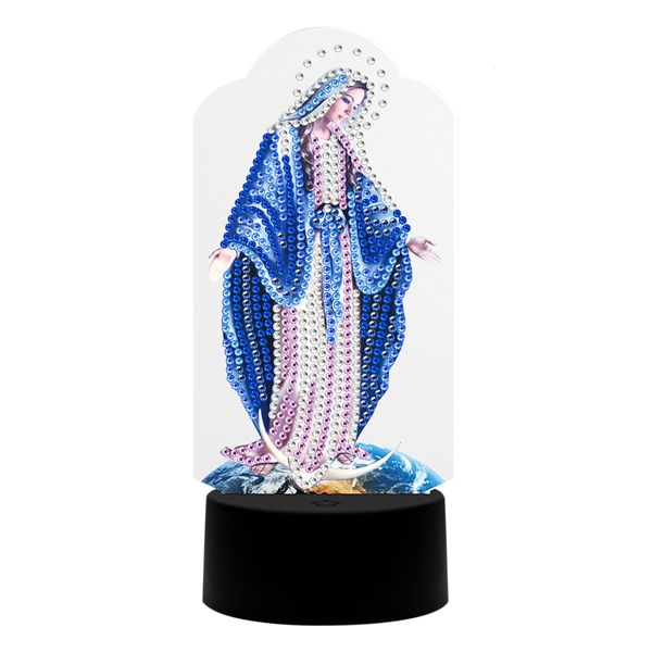 Oggetti decorativi Figurine Ricamo colorato Luce notturna Modellazione Decorazioni per la casa Camera da letto Vergine Maria Regali Pittura diamante fai da te Lampada a LED con strumenti USB 5D 230826