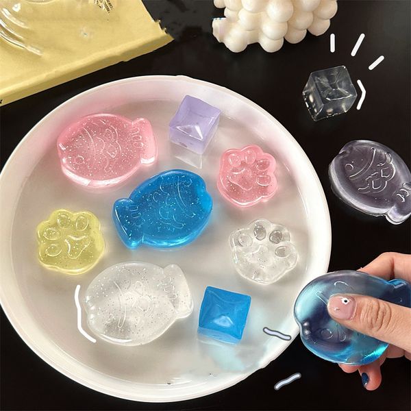 Brinquedo de descompressão 15-60pcs Mini Squishy Toys Mochi Cat Paw Fish Ice Block Stress Ball Fidget Toy para crianças Kawaii Cube Stress Reliever Squeeze Toys 230826