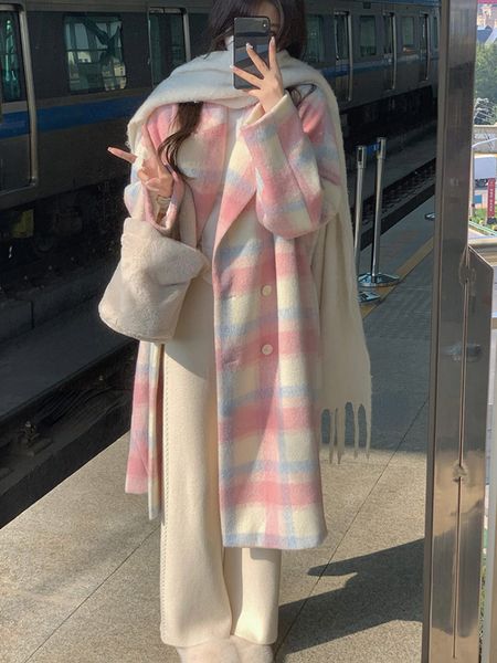 Misto lana da donna Inverno Arcobaleno Cappotto di lana Donna Casual Plaid Cappotti lunghi Office Lady Y2k Abbigliamento Moda coreana Trench 230828