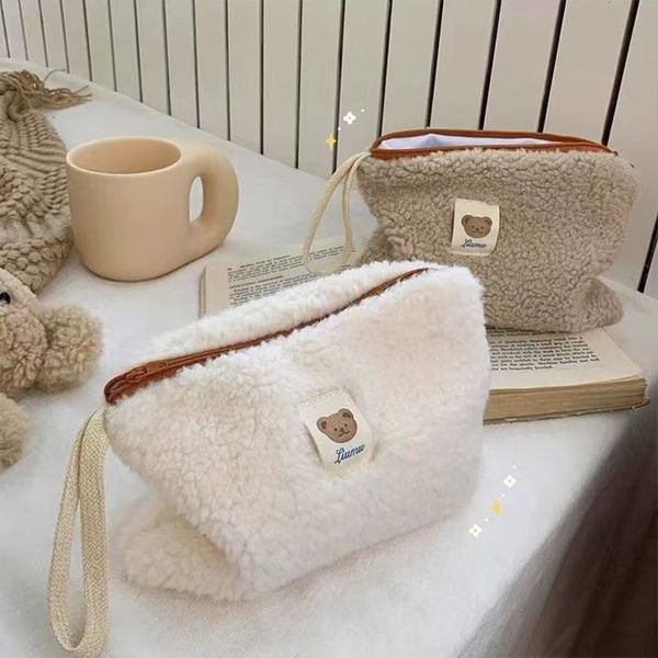 Marsupi Borsa per cosmetici per capelli di agnello Custodia per organizer per trucco in peluche carina Astuccio per matite Kawaii Portamonete da viaggio Accessorio per la conservazione della casa 230826