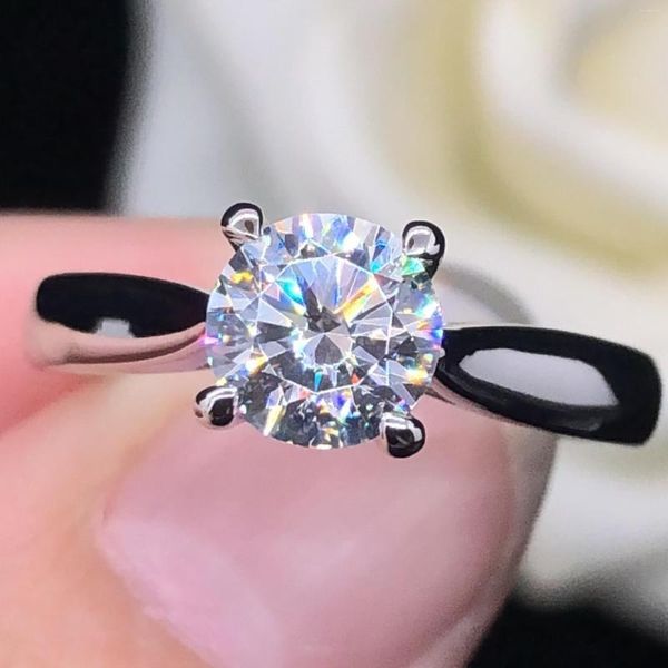 Küme Yüzükleri 5.0-9.0mm D-Roya 0.5/1/2/3CT Yuvarlak Kesim VVS1 Moissanit Pırlanta Yüzüğü 14K Beyaz Altın Nişan Kadınlar için