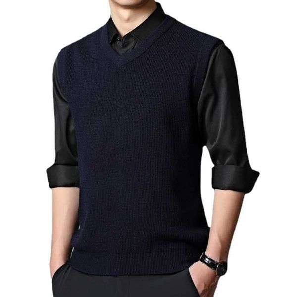 2023 maglione gilet uomo semplice tutto-fiammifero scollo a V solido senza maniche top maschile basic accogliente stile coreano per il tempo libero lavorato a maglia taglie forti S-3XL HKD230828