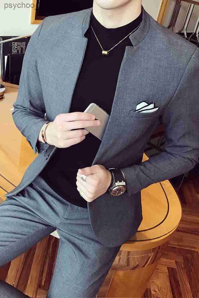 2019 Colletto alla coreana da uomo Abiti formali da uomo Uomo Grigio Abiti da smoking da sposa di lusso Abiti maschili skinny casual classici Giacca pantaloni Q230828