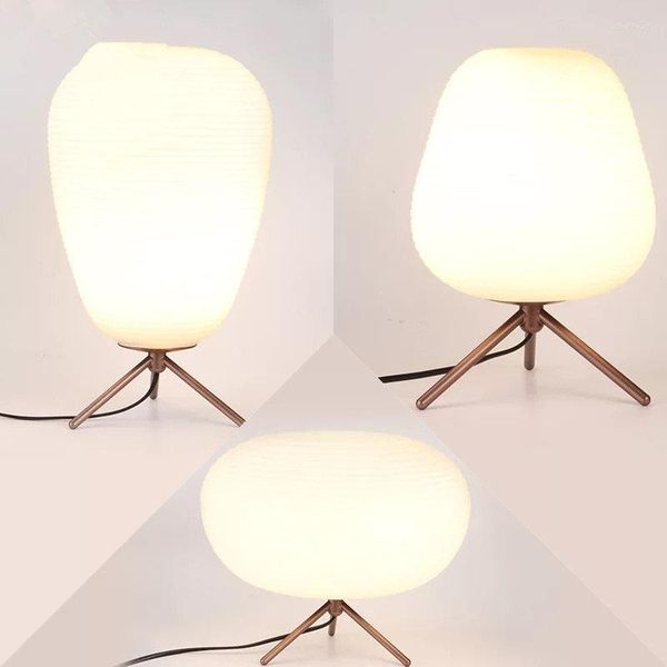 Lampade da tavolo Lampada moderna in vetro smerigliato semplice da 220 V CA Lampada da studio per studenti a LED Protezione per gli occhi Lettura in camera