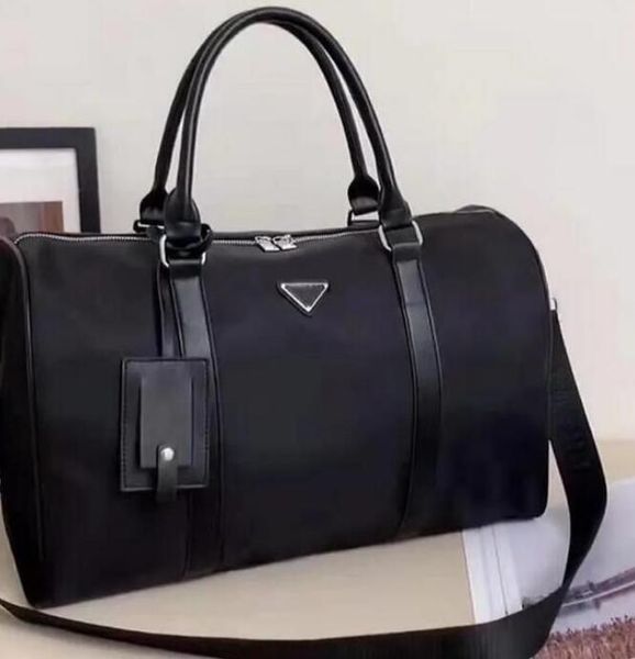 Triangolo della moda Borse da viaggio Borse in nylon Borsone di grande capacità Bagagli da trasporto Borsoni di alta qualità Bagagli da uomo di lusso Borsa tote da commercio per gentiluomini