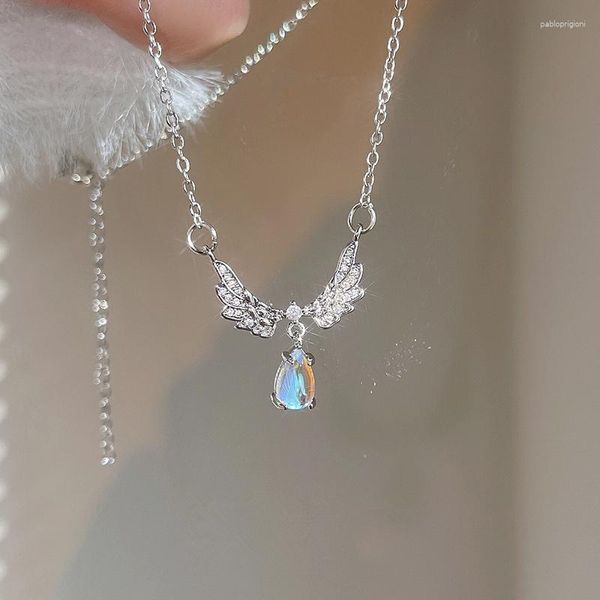 Collane con ciondolo Collana di ali femminili di lusso Coreano color argento Matrimonio per le donne Gioielli di moda con goccia d'acqua in pietra di luna