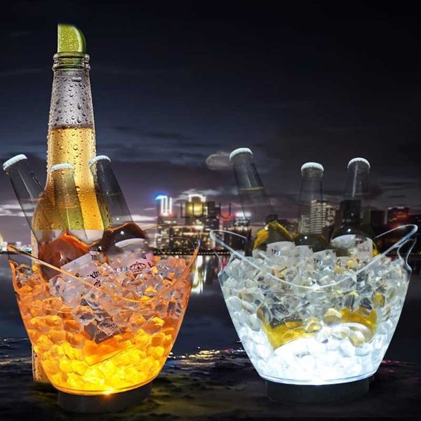 Secchielli per il ghiaccio a LED Secchiello per il ghiaccio in plastica trasparente Colori che cambiano Secchiello per il raffreddamento a LED Champagne Bevande al vino Bottiglia di birra per la cucina HKD230828