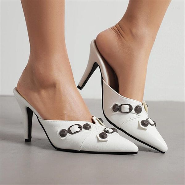 Sapatos de vestido Peças de metal Decoração pontiaguda toe cor sólida mulheres chinelos ao ar livre confortável super alto salto fino slingback slip-on sandália