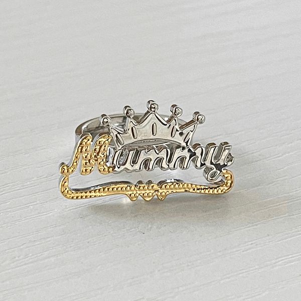 Fedi nuziali personalizzate Anello con nome in acciaio inossidabile bicolore Regalo Corona personalizzata Gioielli Hip Hop Regali di compleanno di Natale per la mamma 230828