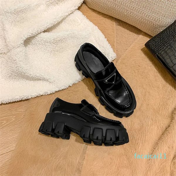 Designer-Loafer-Schuhe, weiche Plateau-Sneaker, Gummi, schwarz, glänzendes Leder, klobiger runder Kopf-Sneaker, dicker Boden, Schuhgröße 35–40