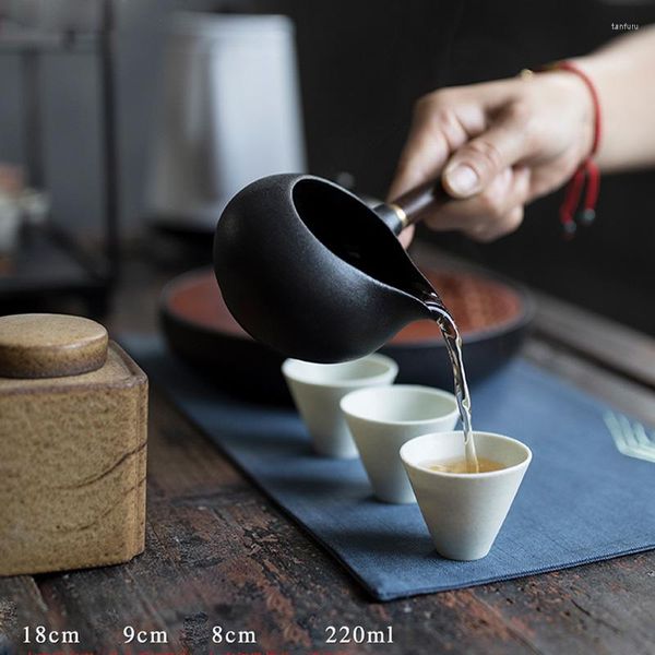 Bicchieri Tazze laterali in ceramica nera retrò in stile cinese e persino parti in ceramica per la cerimonia del tè Divisorio per la casa