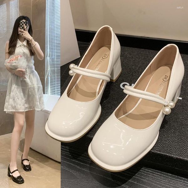 Sapatos de vestido Primavera e Outono Moda Francesa Mulheres Branco Salto Alto Não Cansado Pés Grosso Retro Único