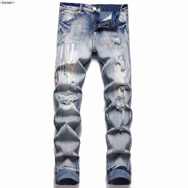 Jeans ricamati distintivi da uomo alla moda Marchio di moda americano Pantaloni stampati in colore chiaro elasticizzato Cuciture gamba dipinta Arcobaleno HKD230829