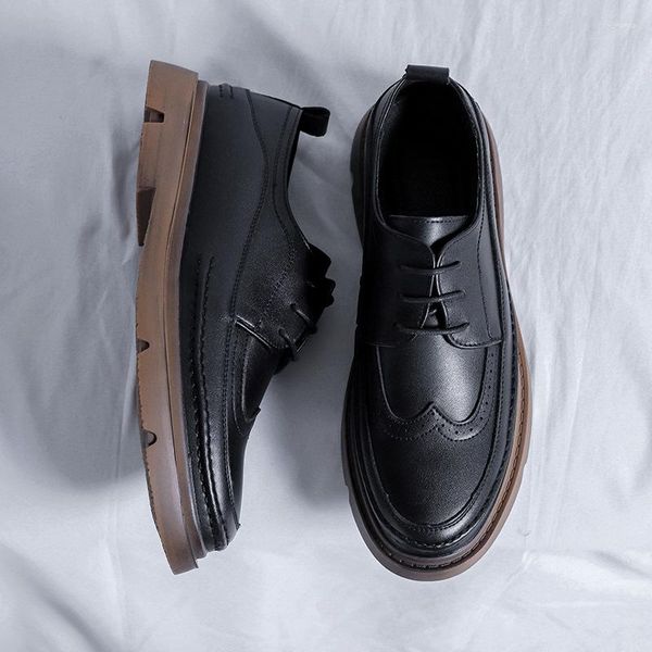 Sapatos de vestido primavera verão casual homens couro negócios vintage mocassins britânicos preto trabalho de luxo italiano brogue oxfords