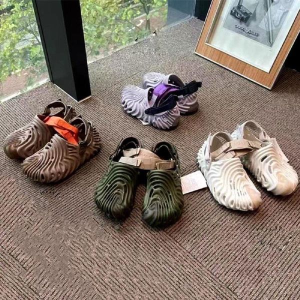 Sandalet Orijinal Marka Kayışları Erkek Ayakkabı Moda UNISEX SLIDES DAVACI TO TOPLAR Plaj Katırları Renk Kontrast Slip-On Kadınlar