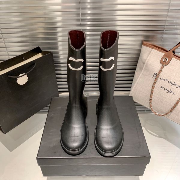 des chaussures Botas de pneu Designer Chelsea Martin Botas Mulheres Homens Botas Moda Botas Plataforma Luxo Preto Transparente Borracha Walk Show Inverno Neve Rainboots