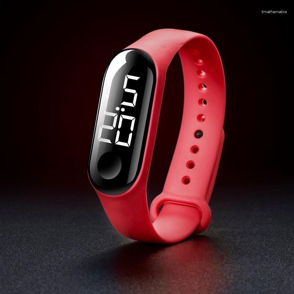 Armbanduhren Einfache Outdoor-Sport LED Digitaluhr Männer Frauen Sport Mädchen Jungen Uhren Silikon Handgelenk für Kinder Kinder Reloj