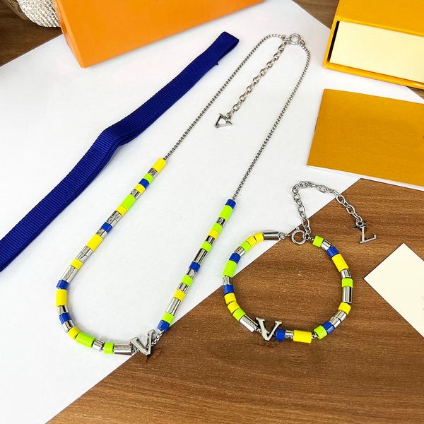 Luxueux mode arc-en-ciel jaune vert bleu couleur perle épissage chaîne collier bracelet boucles d'oreilles couple bijoux mariage couple femmes hommes cadeau hip hop avec boîte LVS15