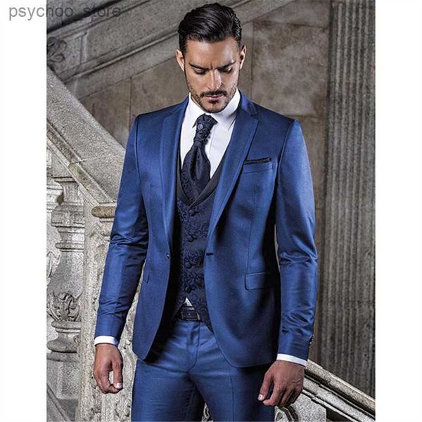 Smoking dello sposo Terno blu su misura Groomsmen Come Homme Abito da uomo da uomo slim fit (giacca + pantaloni + gilet + cravatta) Q230828