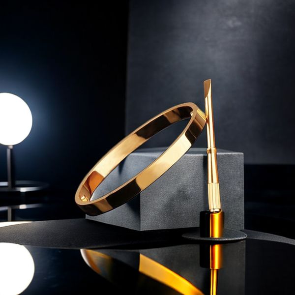 Casal pulseira de ouro mulher um conjunto de embalagem pulseira de aço moda jóias presente do dia dos namorados para namorada acessórios atacado