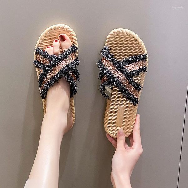 Pantofole da donna che indossano all'esterno in estate Suole morbide Attività all'aperto Infradito a una linea Seq alla moda