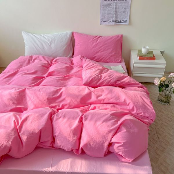 Yatak Seti Pembe Serisi Baskılı Yumuşak Set Yorgan Kapağı Yatakklotlar Polyester Yatak Yatık Yastıkları Düz ​​çarşaflar kızlar için yorgan setleri 230828