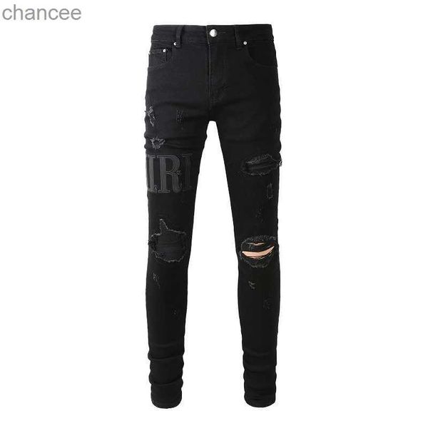 Jeans da uomo slim fit strappati skinny neri ricamati con lettere in pelle lavata streetwear effetto vissuto nero HKD230829