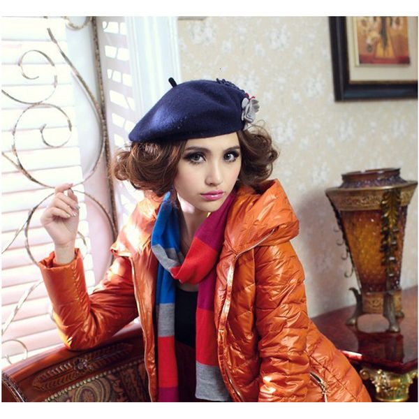 Berets Lã Cor Sólida Beret Feminino Bonnet Caps Todos Combinados Quente Caminhada Cap Trendy Inverno Mulheres Chapéu com Decoração de Flor Boina 230830