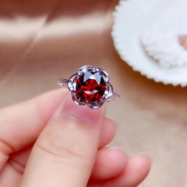 Anéis de cluster Grande venda clássico natural vermelho granada gem anel mulheres jóias de prata festa de aniversário presente vinho boa cor redonda