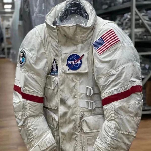 2024 mulheres homens jaqueta de inverno novo curto astronauta baleciaga china eua bandeira pato branco engrossado bonito solto jaquetas quente parka outerwear tn