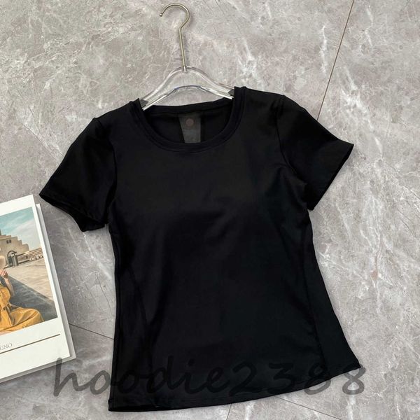 LU Preto manga curta combinação de cintura com manga curta, versão slim-fit de cintura curta, camiseta esportiva e de lazer feminina, com almofada de leite respirável qd306463