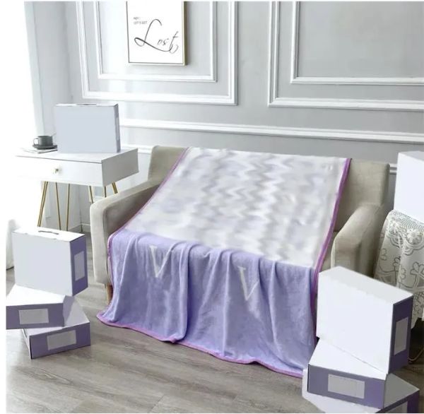 2023 Дизайнерское одеяло 150X200 см Дизайнерское мягкое одеяло в винтажном стиле, фланелевая шаль, модное одеяло HT1521