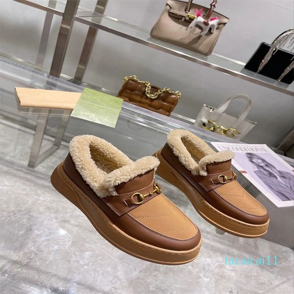 Mulheres de inverno sapatos casuais de viagem de couro de lã de sola grossa bota de designer de lã preguiçosa sapatos quentes moda carta plataforma mulher sapato tamanho grande 35-42