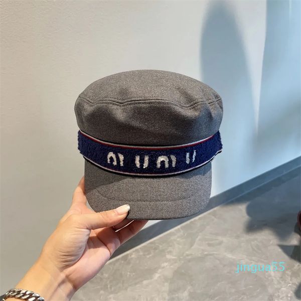 Kadın Moda Tasarımcı Top Kapağı Sonbahar ve Kış Açık Tatil Seyahat Mektubu Nakış Casquette 4 Renk