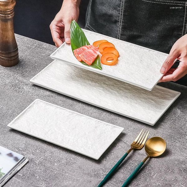 Piatti Piatto rettangolare in ceramica Creative Rock Texture Ristorante Sashimi Piatto da sushi Bianco puro Home Desktop Cake Pan Posate da cucina