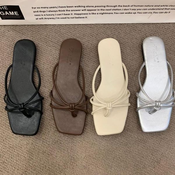 Chinelos sapatos para mulheres 2023 flip flops mulheres luz selvagem casual senhoras dedo do pé quadrado cor sólida