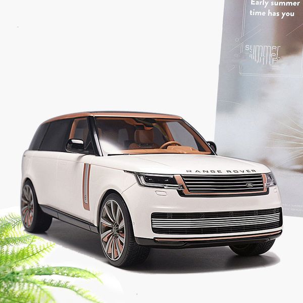 Modelo Diecast Tamanho Grande 1/18 Land Range Rover SUV Liga Carro Brinquedo de Metal Veículos Off Road Som e Luz Crianças Presente 230829