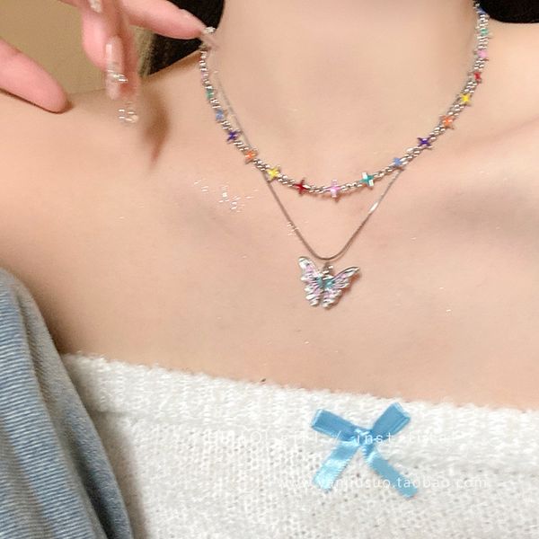 Collana estiva con farfalla a stella colorata, minoranza femminile, collana di accessori stile ragazza dolce, cool e piccante, lusso leggero e catena per colletto di alta qualità