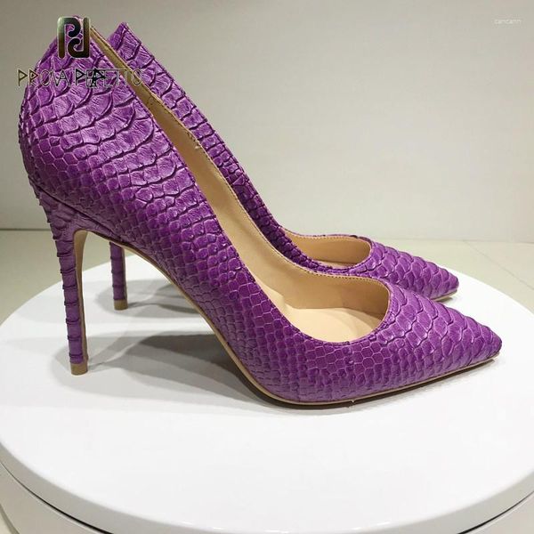 Отсуть обувь Stiletto заостренные пальцы мелкие каблуки на высокие каблуки весна и летние фиолетовые змеи мода мода Super Heel одинокие женщины