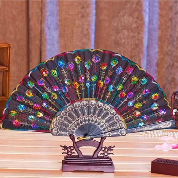 Chinesischer klassischer Tanz-Faltfächer, Partybevorzugung, elegant, bunt, gestickte Blumen, Pfauenmuster, Pailletten, weibliche Kunststoff-Handfächer, Geschenke, Hochzeit, G0831