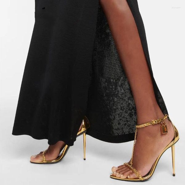 Sandálias designer de metal corrente fina salto alto mulheres sexy fivela cinta aberta dedo do pé feminino bombas sapatos de casamento