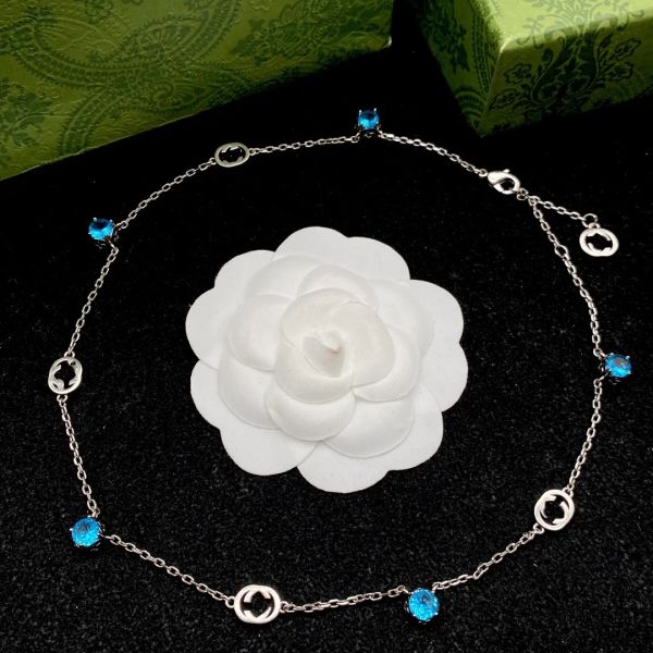 Designer-Halskette mit drei Anhängern, Spiral-Halskette für Damen, Atmosphäre, Mode, Party, Hochzeit, Paar, Geschenk