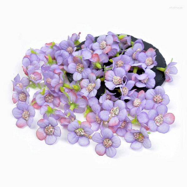 Flores decorativas 50pcs 2cm margarida artificial cabeça de flor de seda decoração de casa diy guirlanda festa de casamento decoração de parede scrapbook grinalda artesanato