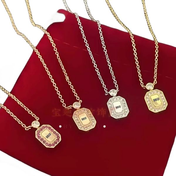 Collana di design Harry W Luxury Top stessa bottiglia di profumo piena di diamanti lettera collana viso sorriso bottiglia di profumo rosa catena clavicola accessori moda Gioielli AA